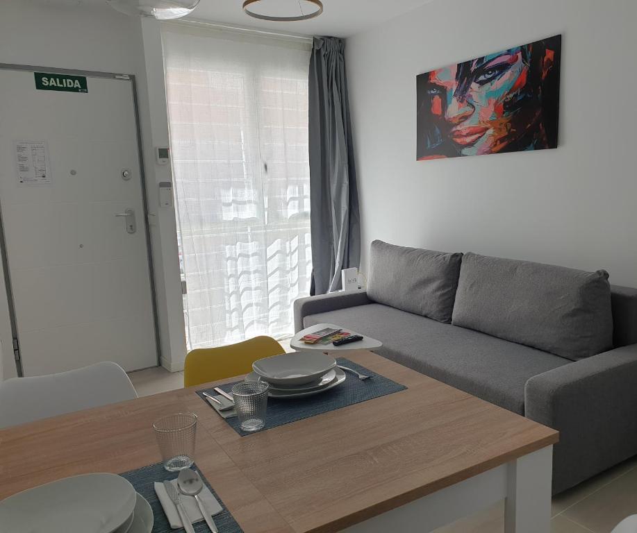 Apartamento nuevo junto a Sor Ángela de la Cruz