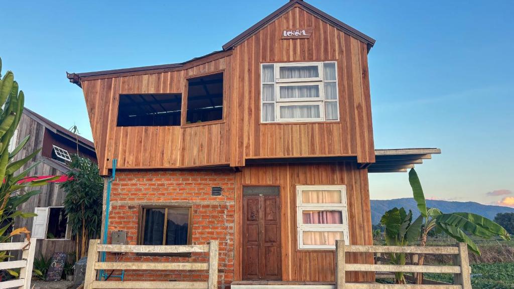 DeeTorJai FarmStay Nan ดีต่อใจ ฟาร์มสเตย์ น่าน โดยเจ้าของ - Habitación Deluxe Con Dos Camas Queen