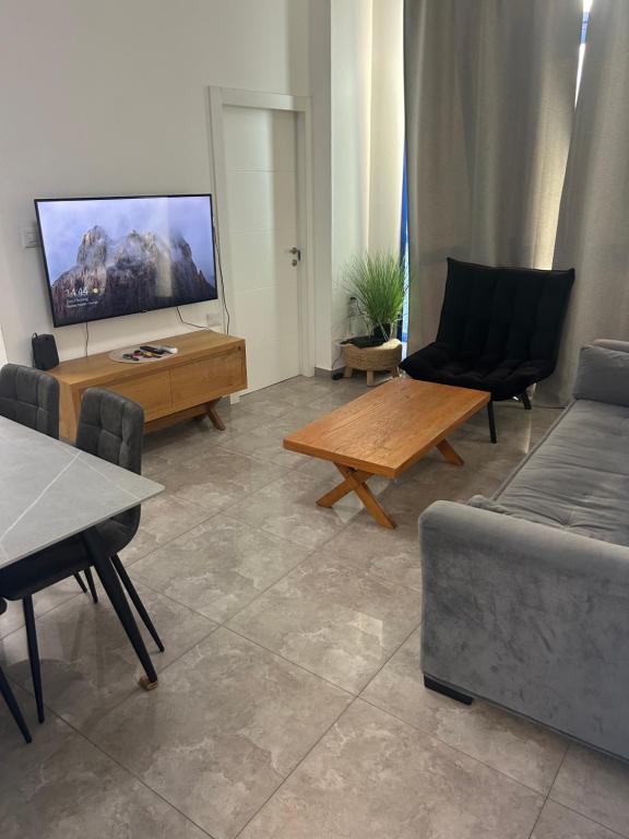 Sima Suite - Housity