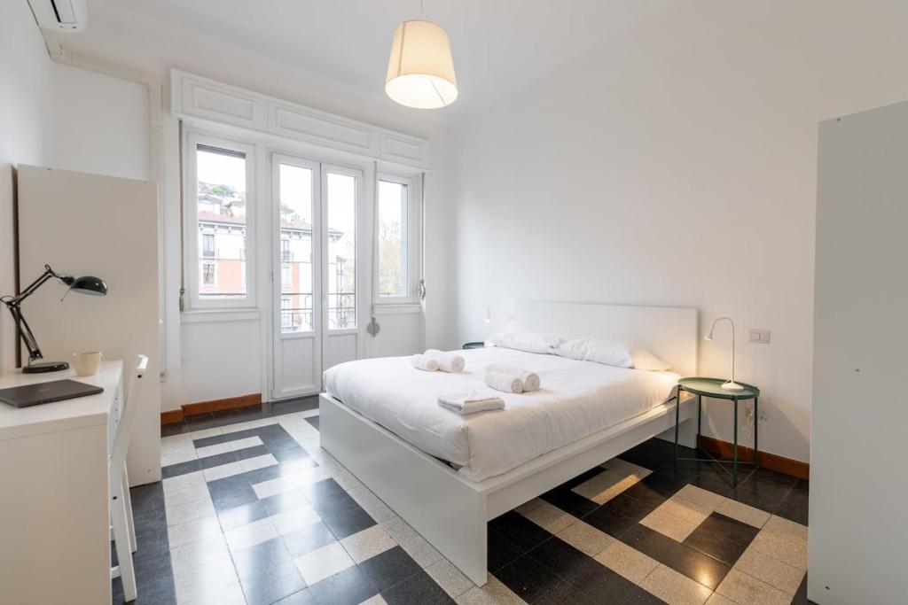 Sempione 102 Excl 2Bdr with 2 balconies near M5
