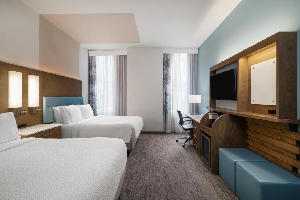 EVEN Hotel Pittsburgh Downtown by IHG photo