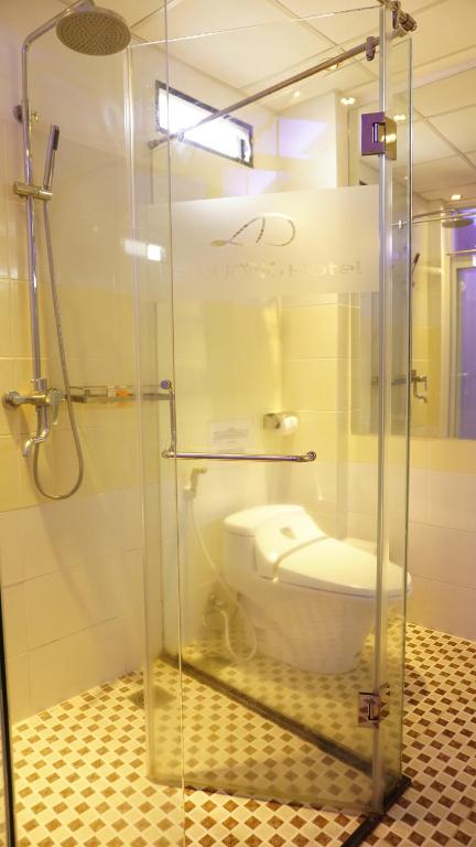 Koupelna v ubytování Le Duong Hotel