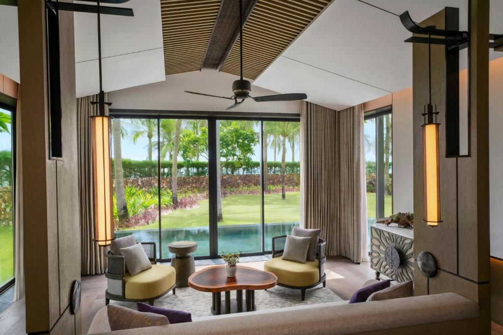 Four-Bedroom Oceanfront Villa with Private Pool