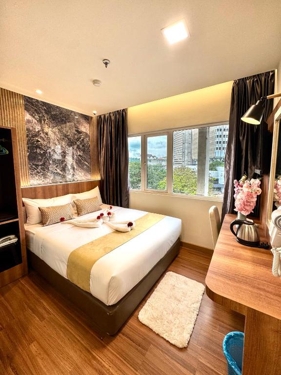 فضای داخلی Swiss Hotel Kuala Lumpur در کوالالامپور - تصویر ۳