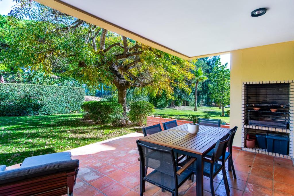 F5 Vila Sol AI Pool & Golf in Vilamoura