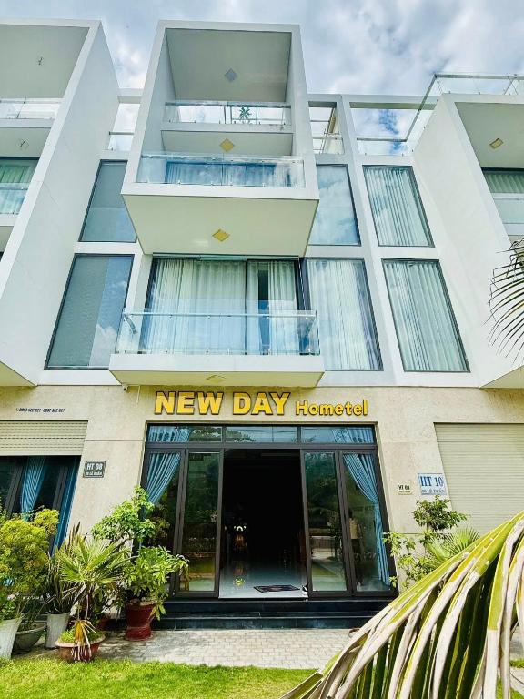 a new day hospital building with a new day hospital sign at New Day Tuy Hòa in Liên Trì (4)