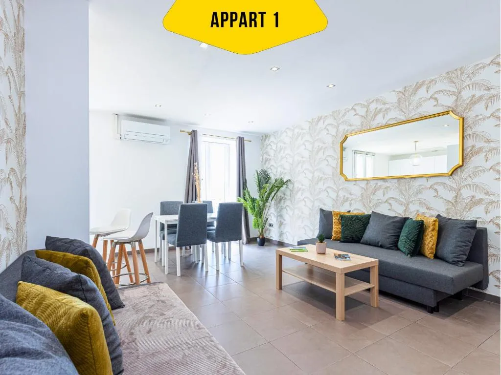 CASA REINE JEANNE- ideal groups & family -CENTRAL near train station - PARKING - New&CONFORT-AC