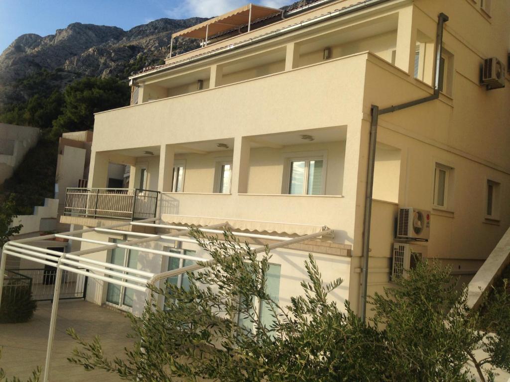 Nespecifikovaný výhled na hory nebo výhled na hory při pohledu z apartmánu