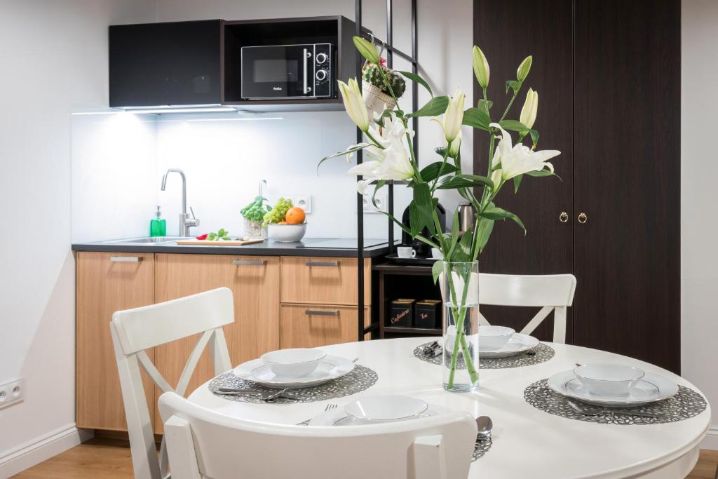 Beautiful Cracow Apartments by Cozyplace - 10