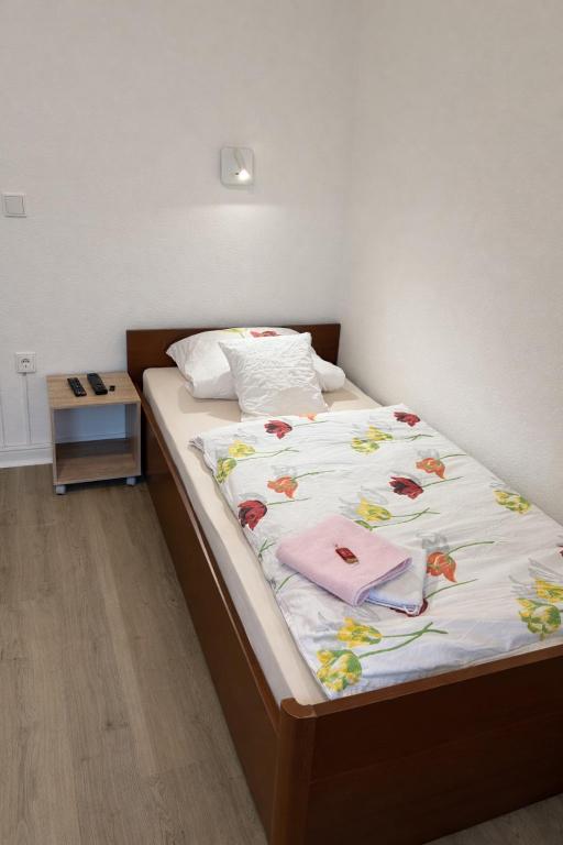 Hotel Haus Schwan Köln - 单人间 - 带共用浴室