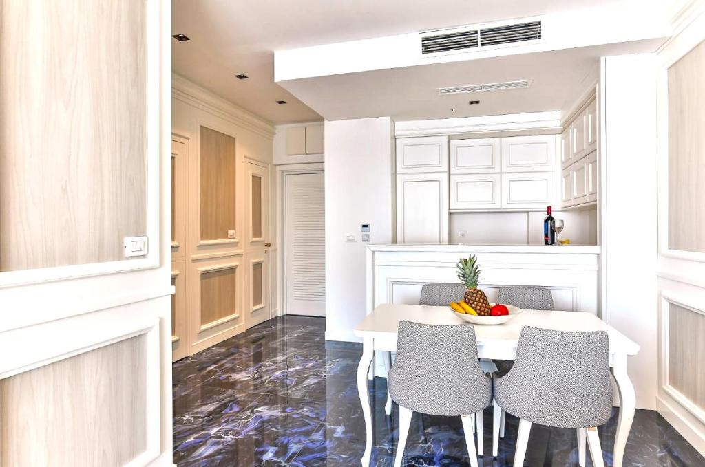 Royalis Suites Rafailovici - Beachfront Sea View Apartments - 8