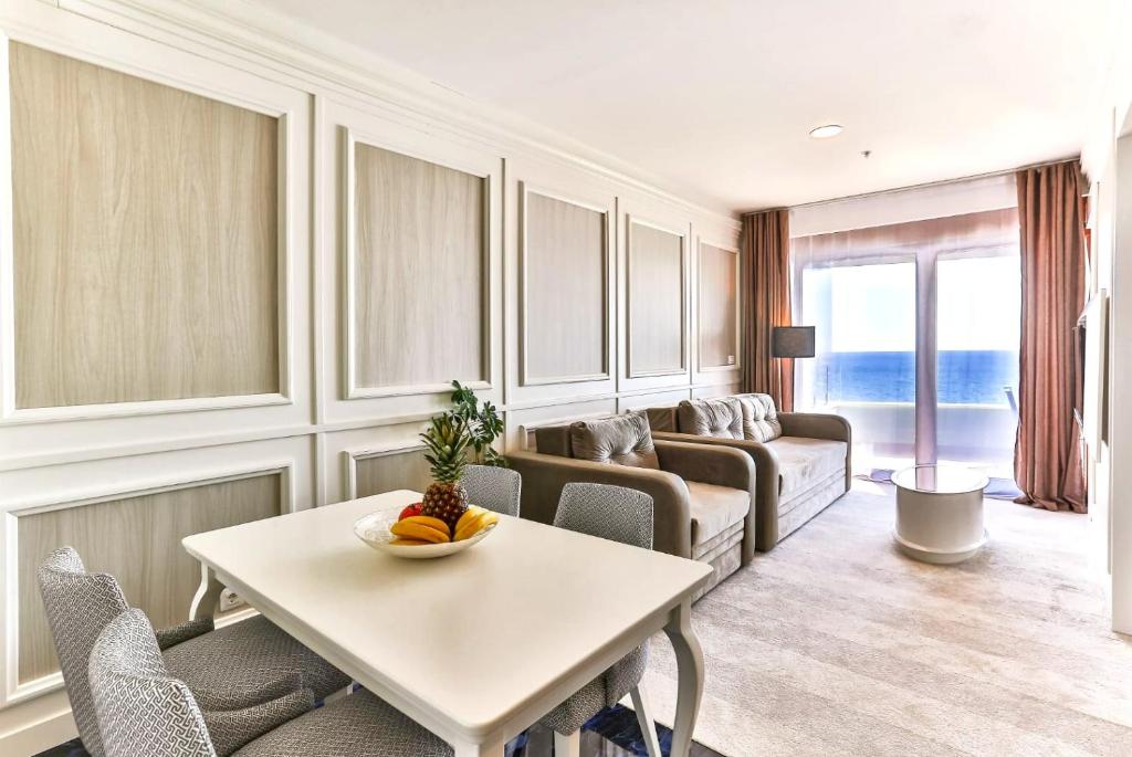 Royalis Suites Rafailovici - Beachfront Sea View Apartments - 7