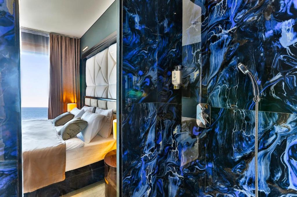 Royalis Suites Rafailovici - Beachfront Sea View Apartments - 11