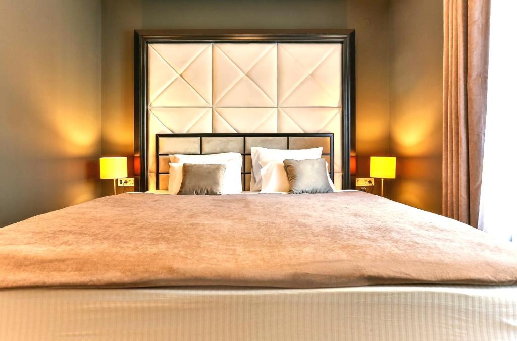 Royalis Suites Rafailovici - Beachfront Sea View Apartments - 17