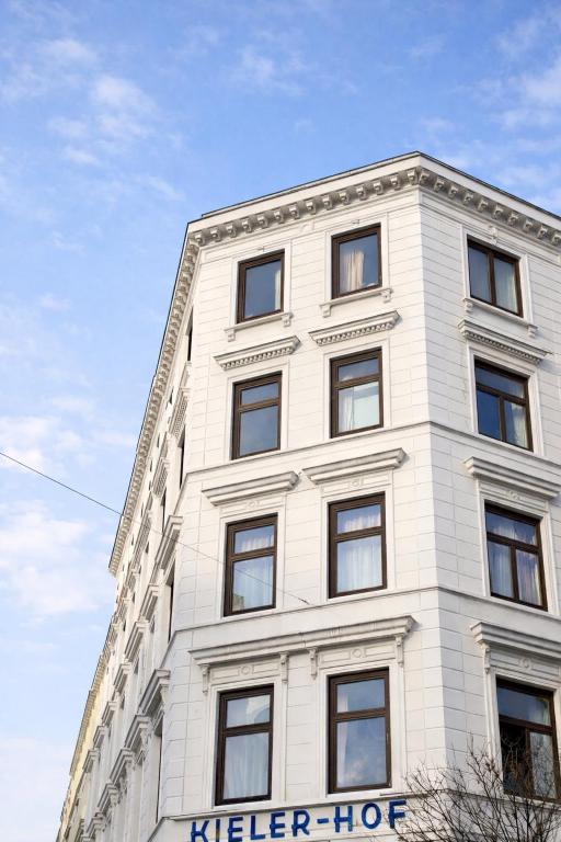 Hotel Kieler Hof - Hamburg Central Station - Housity