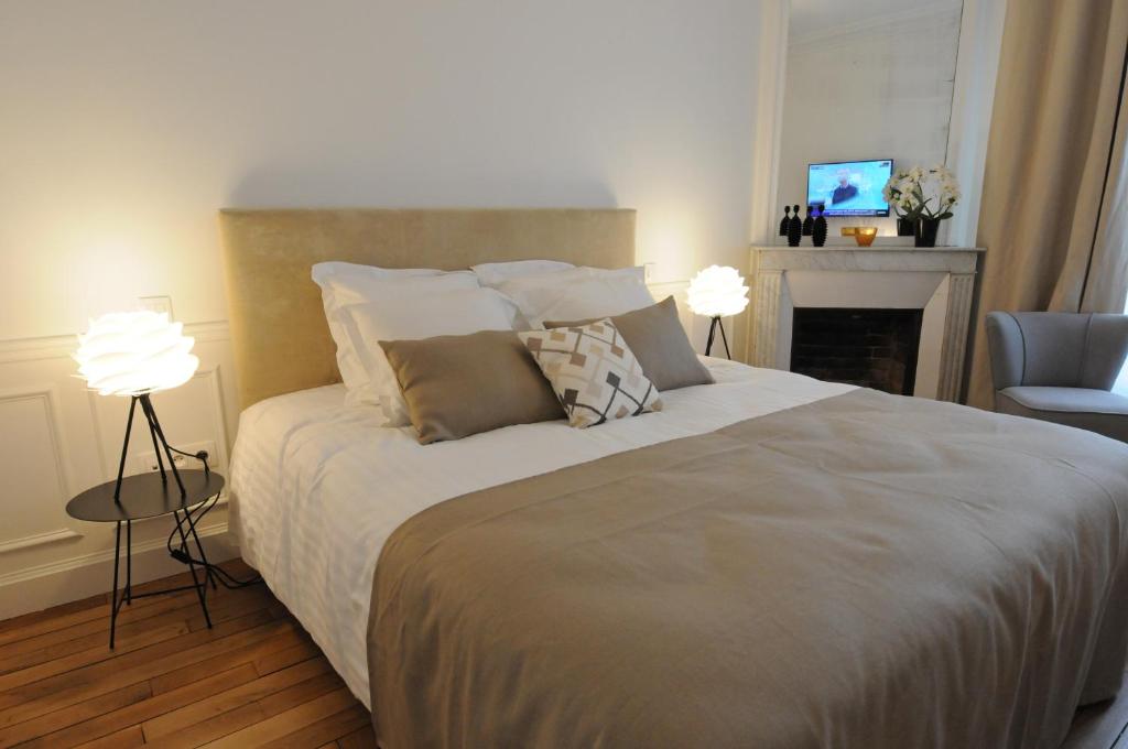 Relais12bis Bed & Breakfast By Eiffel Tower - 13