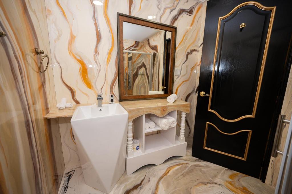 Luxury Puerto Caribe Boutique Hotel - Luxe Vierpersoonskamer