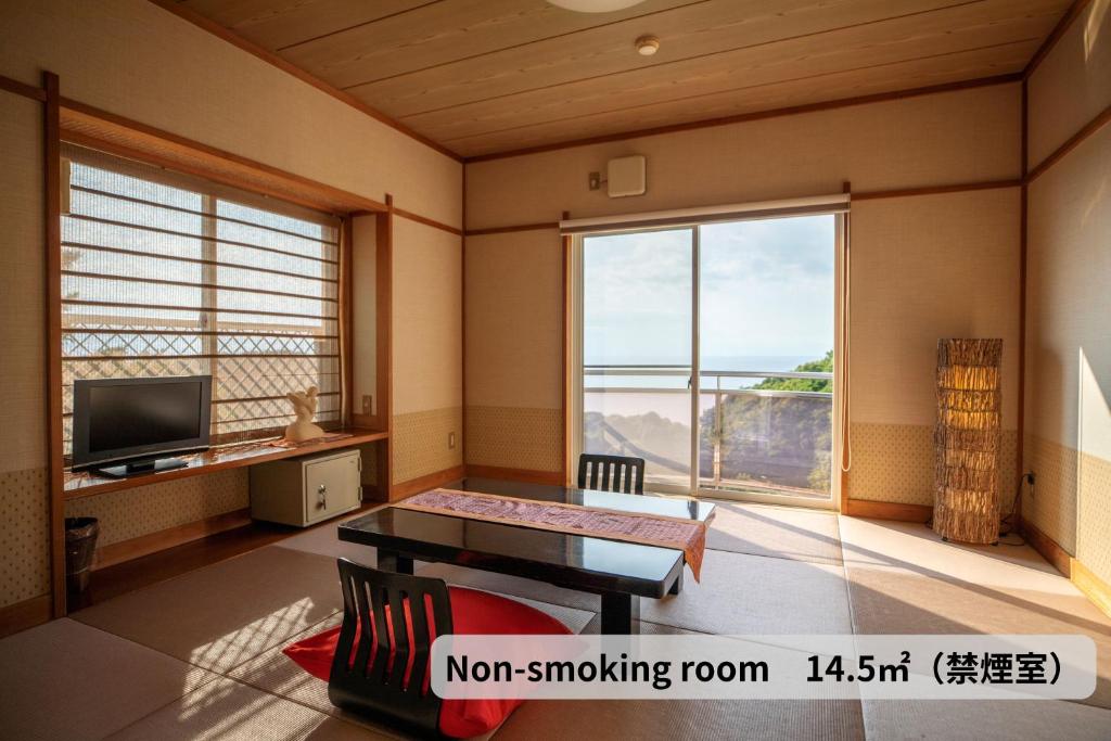 Rurika - Standard Triple Room With Sea View
