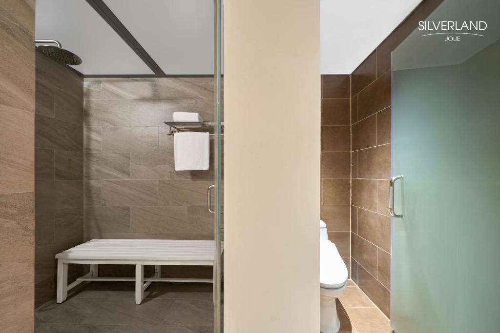 Suite Có Giường Cỡ King Kèm Trà Chiều