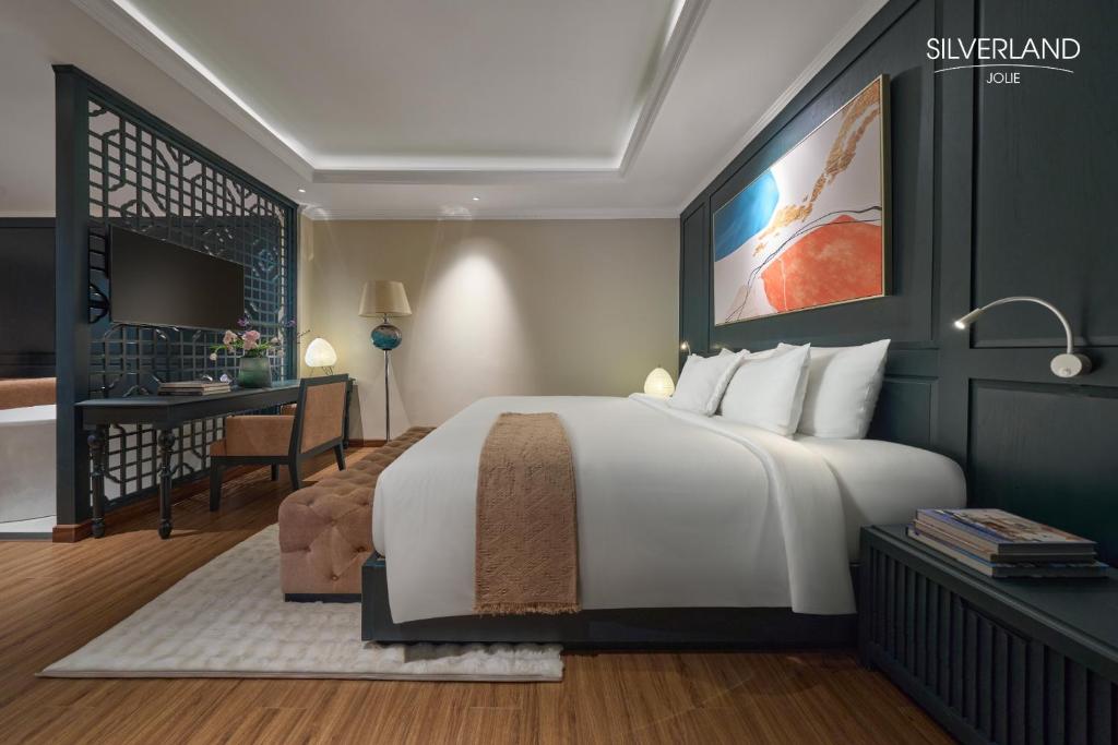 Suite Có Giường Cỡ King Kèm Trà Chiều