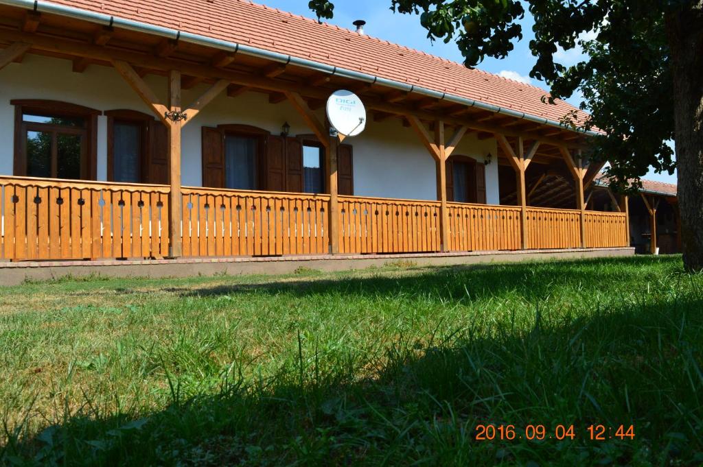 Gallery image of Matula Üdülőház in Géberjén