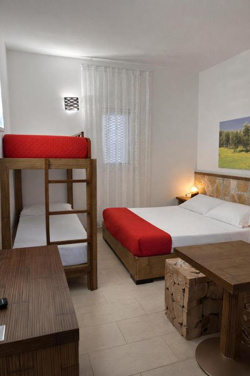 Calasole Country House - Habitación Cuádruple Clásica