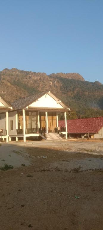 Vista general d'una muntanya o vistes d'una muntanya des de l'hostal o pensió