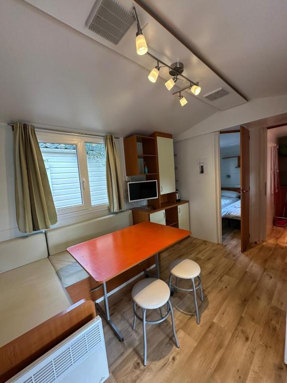 Camping Bi Village - Maeva Vacansoleil - 移动房屋