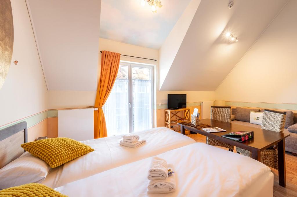 SCHUSTERjunge Aparthotel I Zentral I Studio Apartments I Küche & Bad I Parkplatz - Studio With Balcony