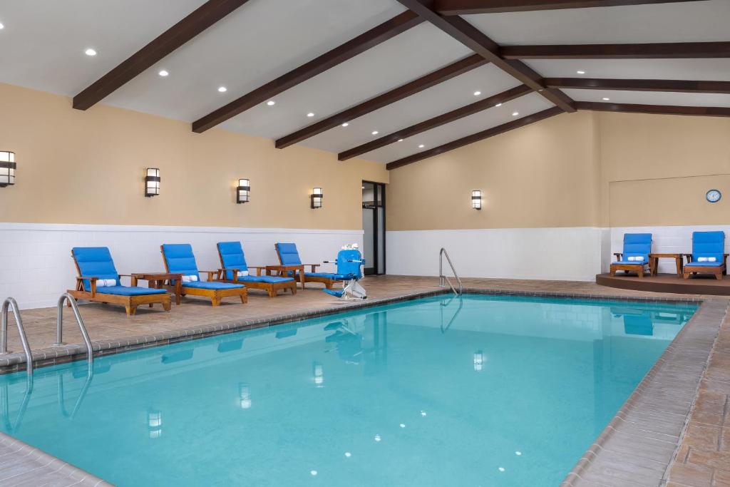 DoubleTree by Hilton Cincinnati Airport photo