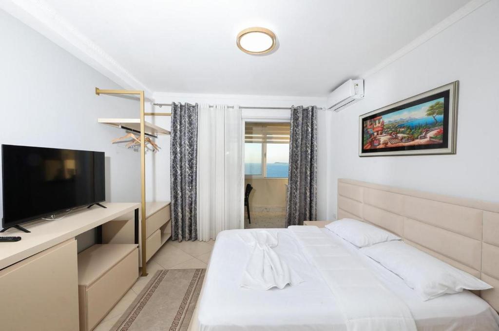 Summer Hotel