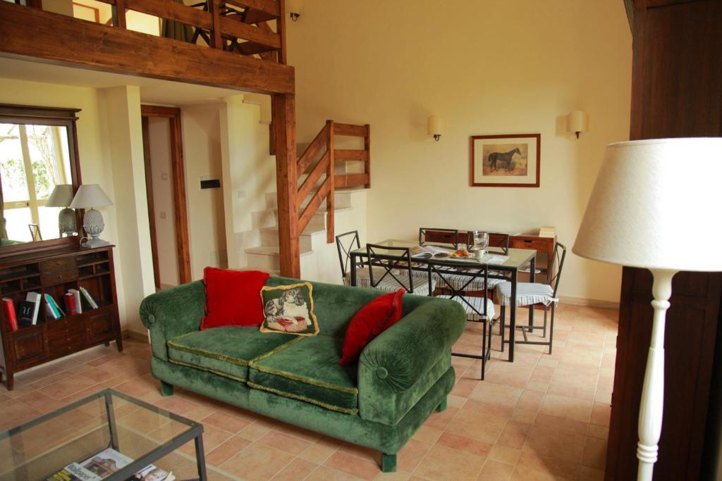 Posezení v ubytování Casale DI Tormaggiore Villa And Country Suites