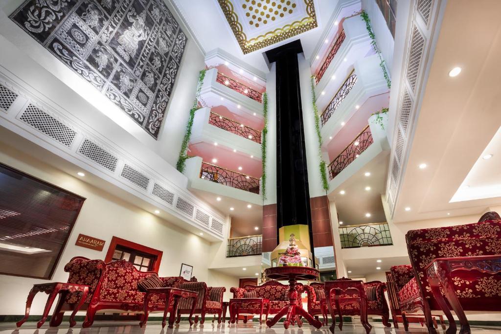 Posezení v ubytování Regency Madurai by GRT Hotels