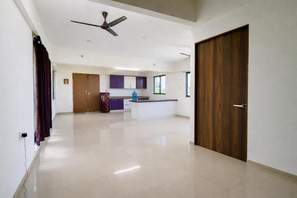 New Spacious 2BHK apartments in Tirupati Near Railway Station with fully equipped kitchen, AC bedrooms, Washing Machine, 24 hours water, caretaker service, and ample space for car parking & ideal for families and pilgrims photo