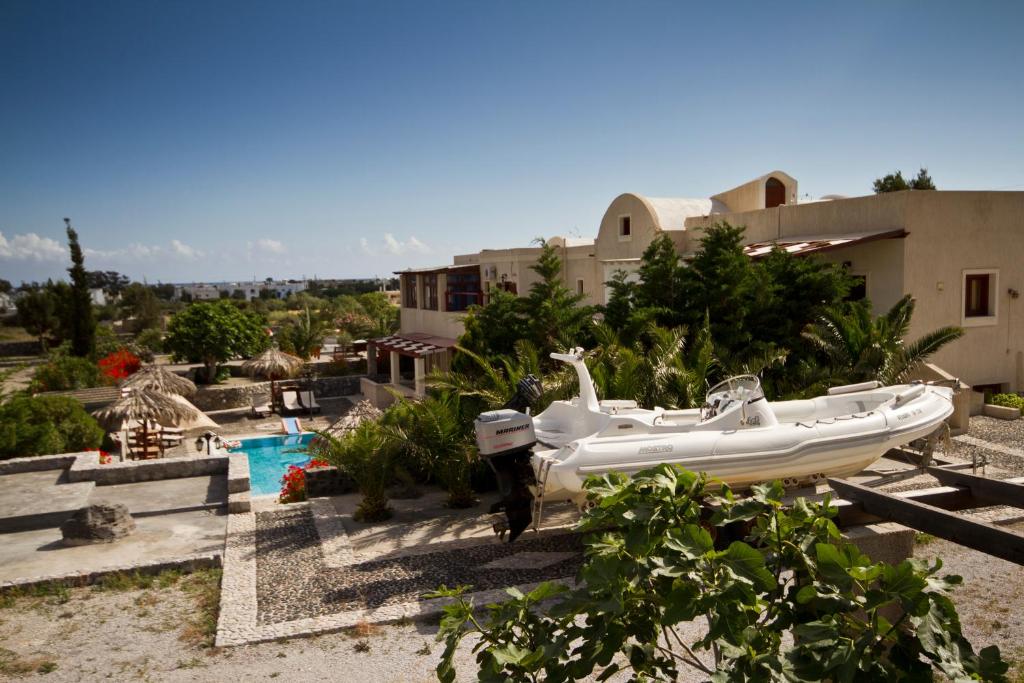 Kép Birds Villa Apartments - Including Car Rental szállásáról Períszában a galériában