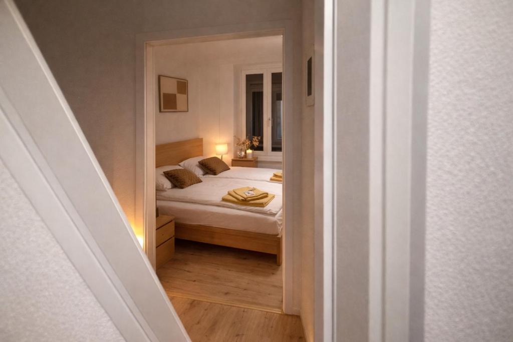 Central 3-Room Apartment in Luzern for up to 6 Guests 4