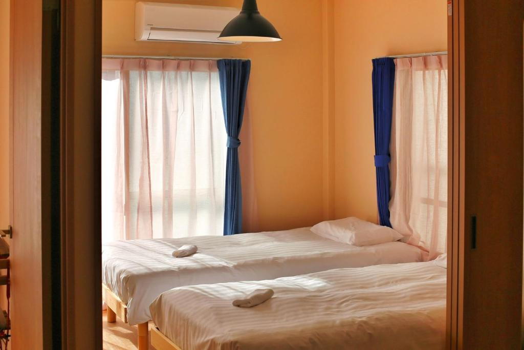 QU301 2BR Home on JR Chuo-Sobu Line, Direct Access to Akihabara and Shinjuku, 3 Beds