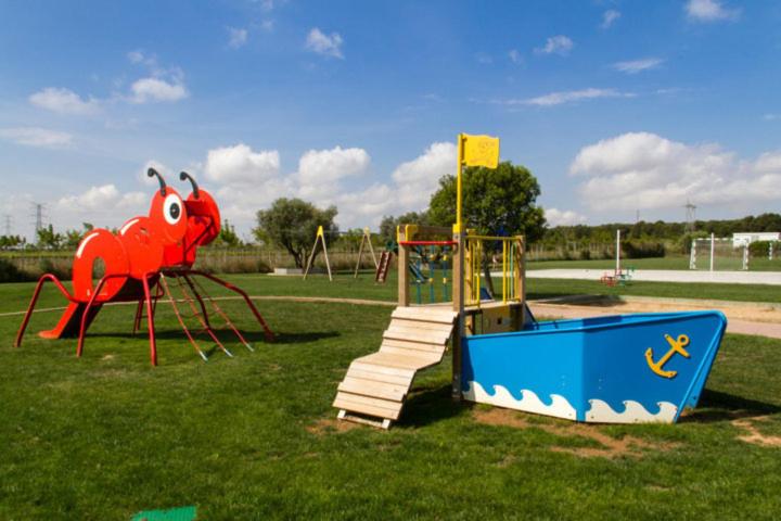 Herní místnost nebo prostor pro děti v ubytování Camping de Olite