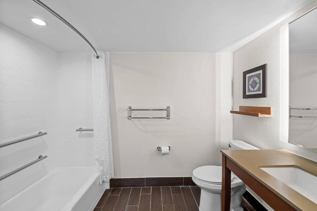 Country Inn & Suites by Radisson, Virginia Beach Oceanfront photo