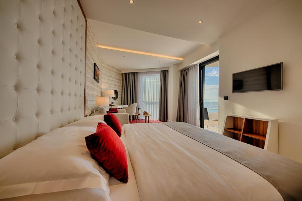 Kalamper Hotel & Spa - 1