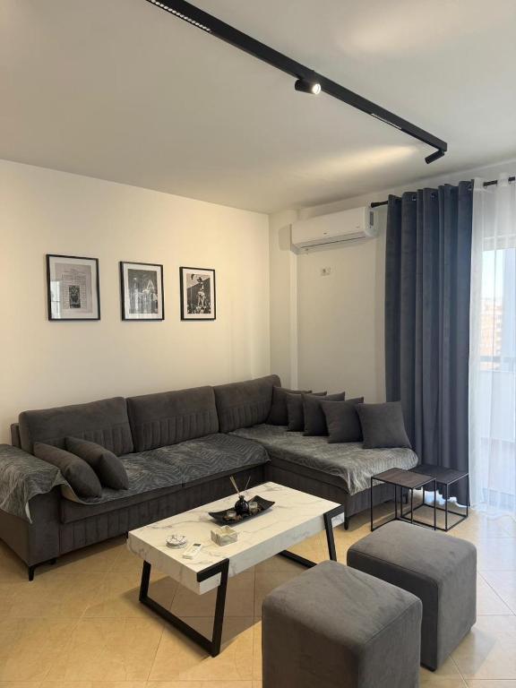 Cloud 4 Apartment