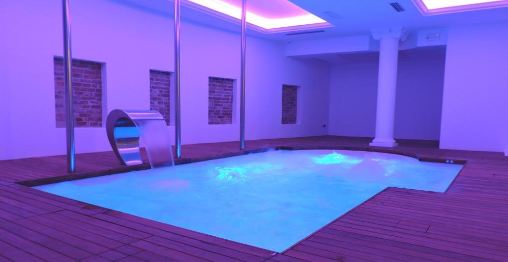 Бассейн в Hotel Vittoria или поблизости
