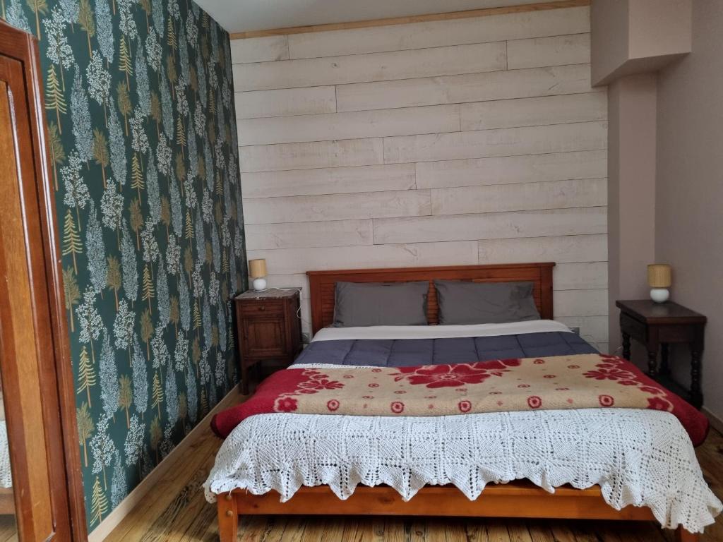 เตียงในห้องที่ la forestiere