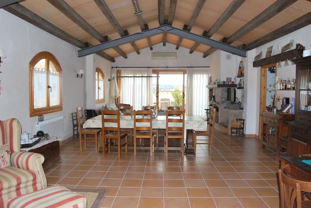 Posedenie v ubytovaní Apartament Ca l'Emilia