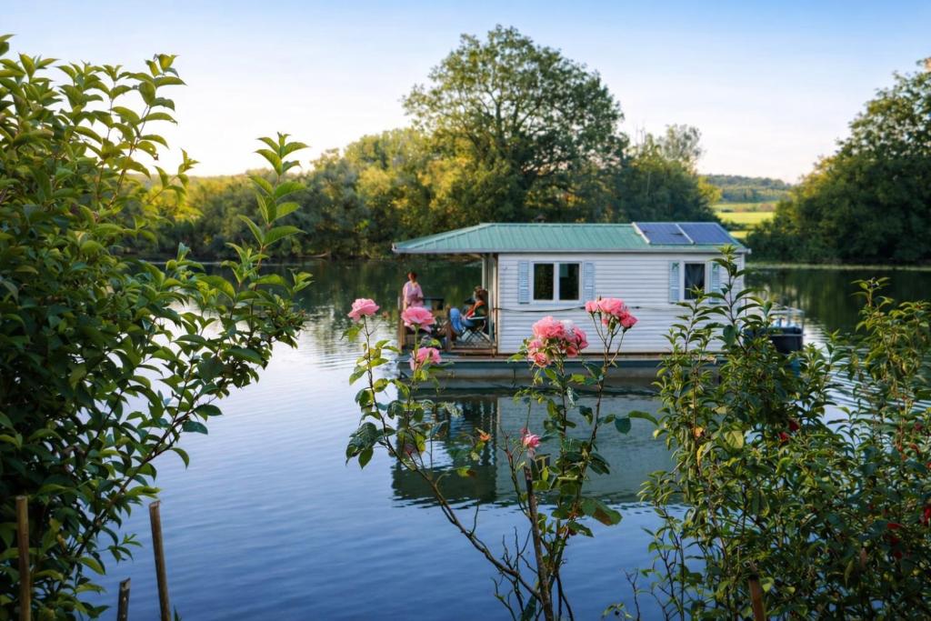 Cottage flottant Vintage supplément Jacuzzi privé