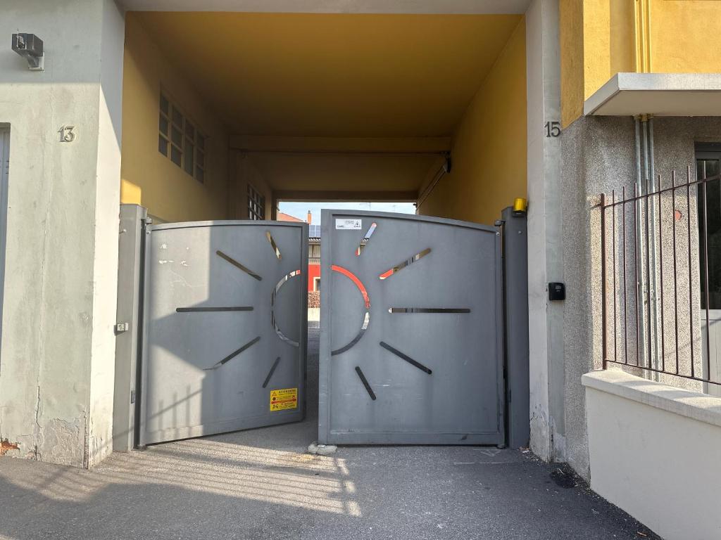 Bergamo Easy Airport - private parking - 19