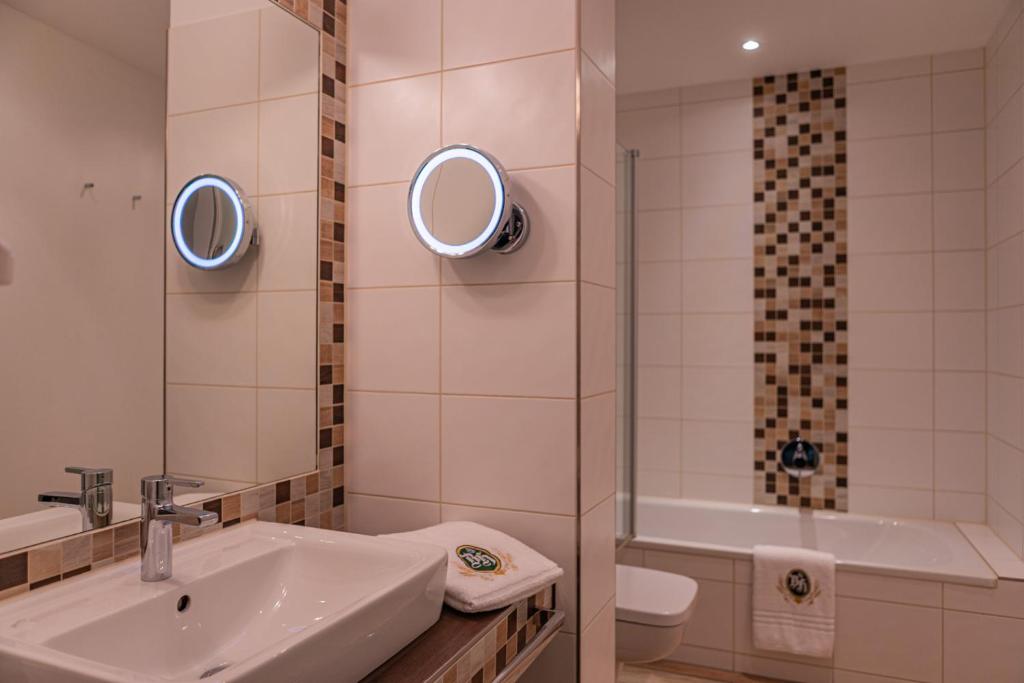 Der Bayerische Hof - Double Room With Terrace