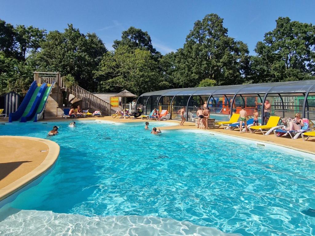 Camping les Chalands Fleuris