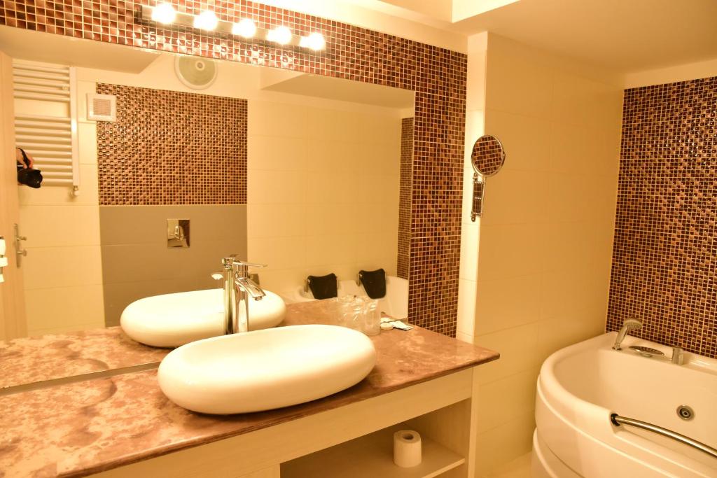 Bacolux Craiovita, Craiova - Resim 24