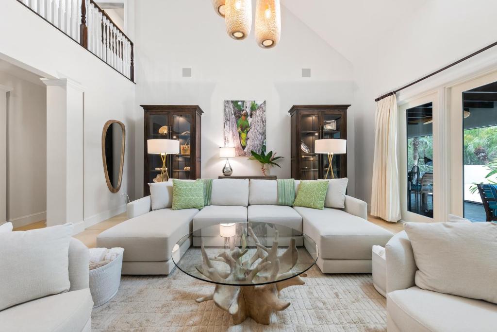 Mahogany Breezes Luxury Villa